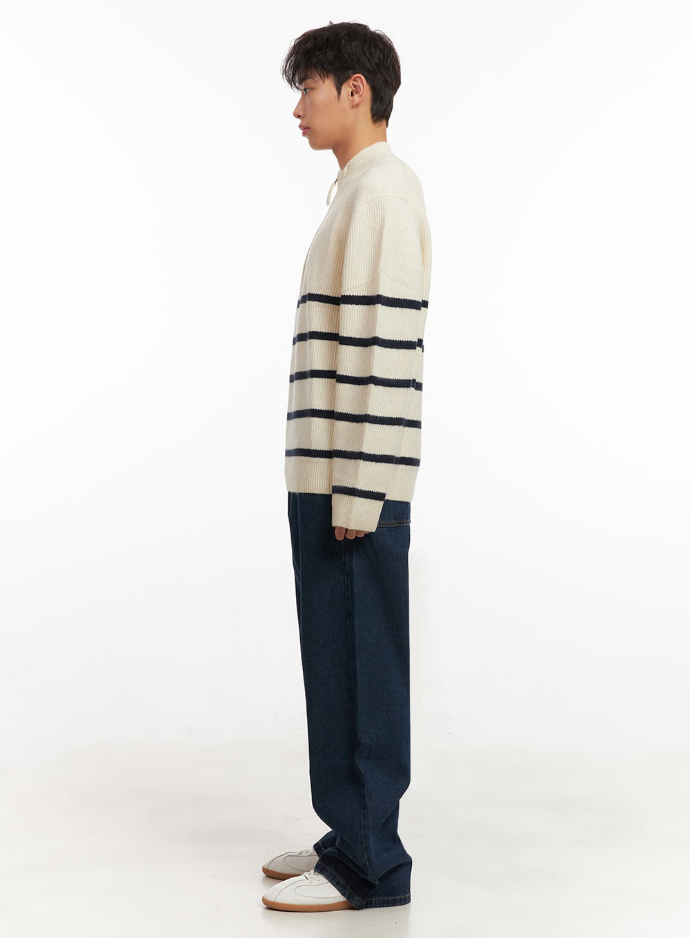 Men's Wide-Fit Solid Denim Jeans ID431