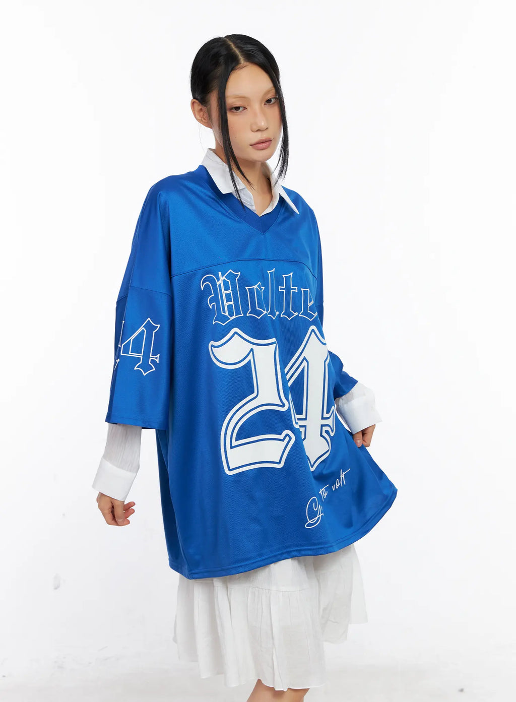 Oversized V-Neck Graphic Tee CL529