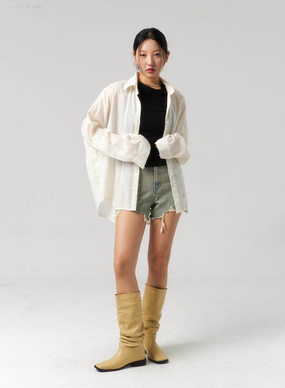 Light Ripped Denim Shorts CU327