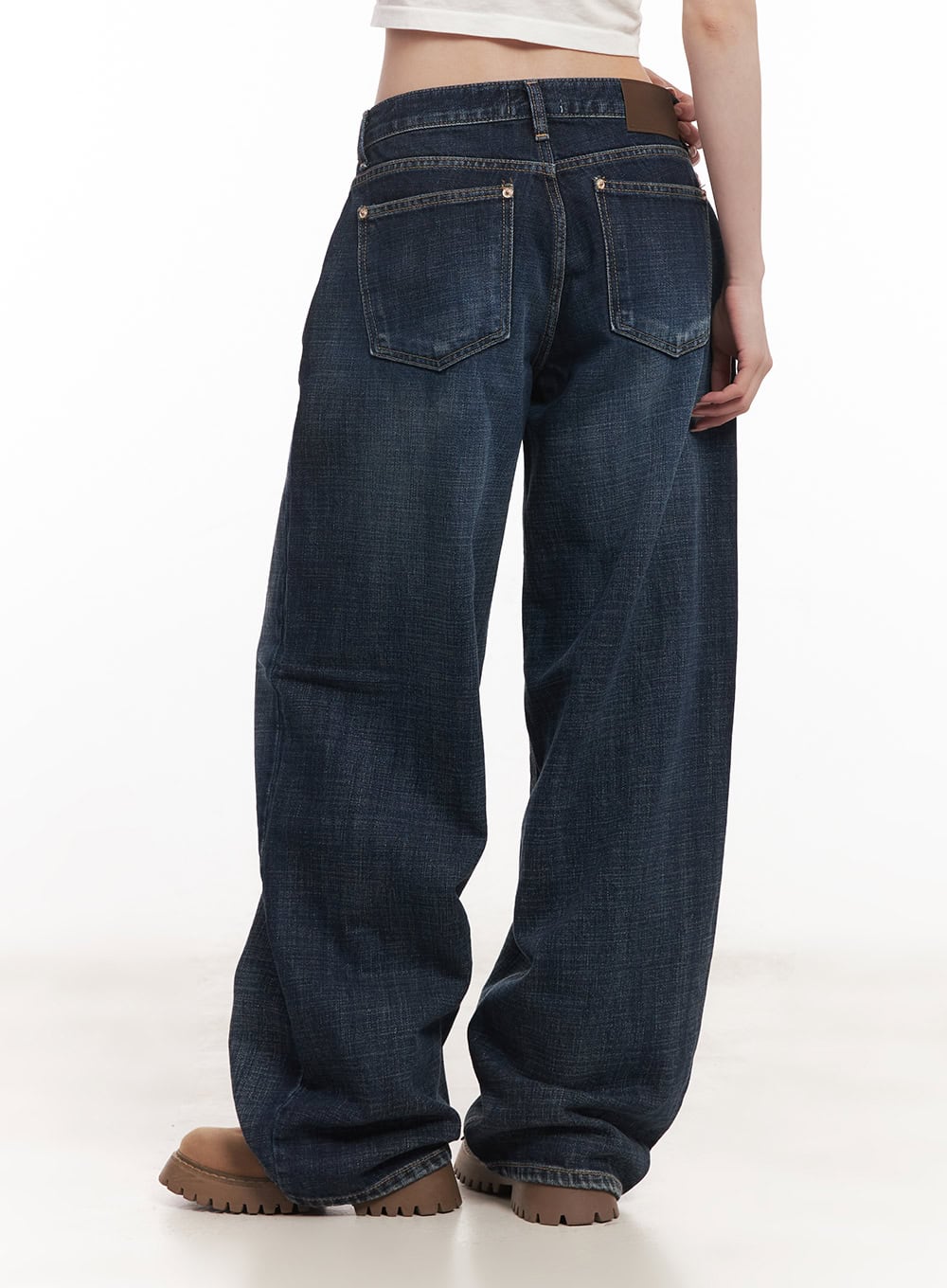 Annie Washed Wide-Leg Jeans CM518