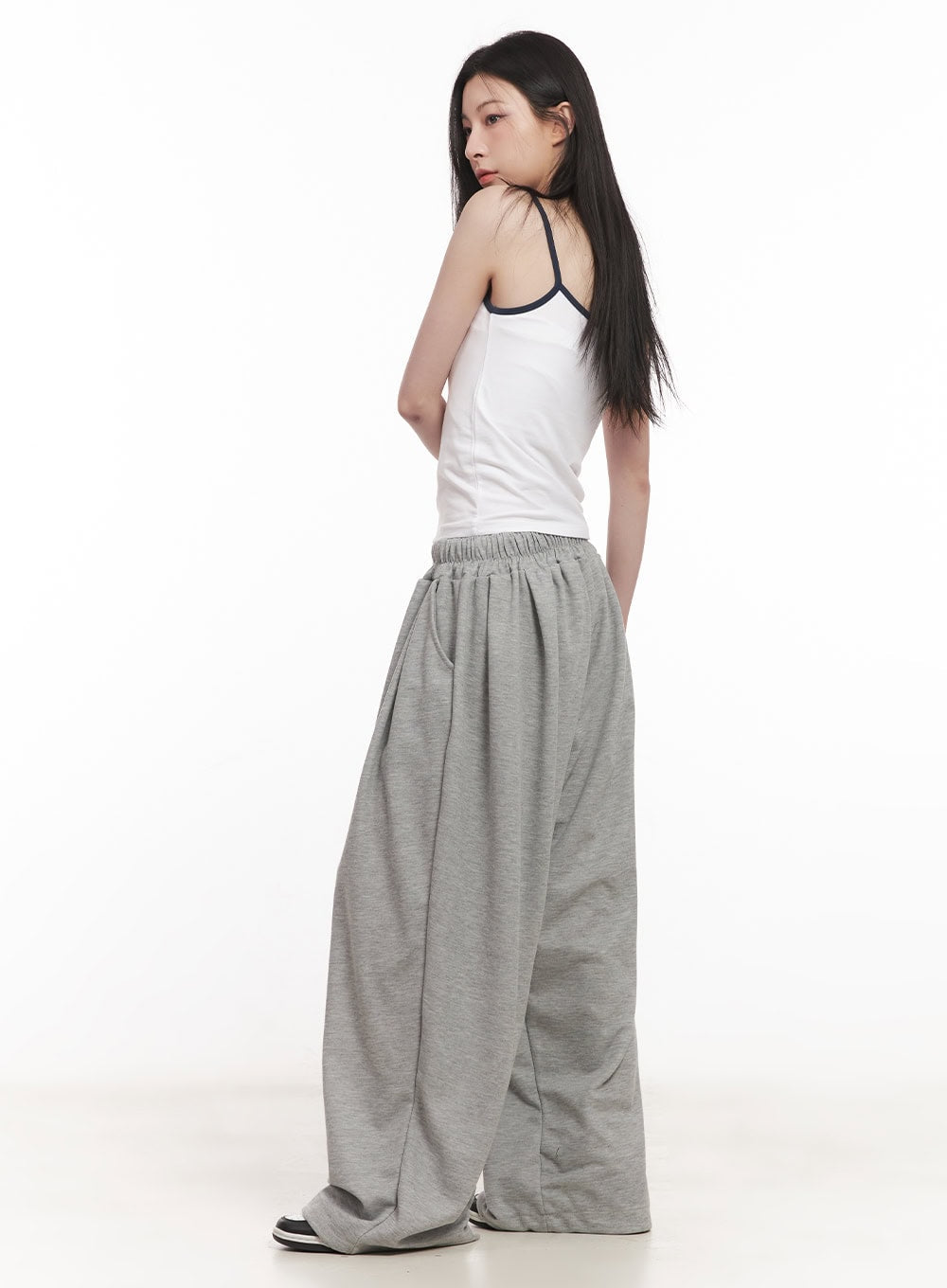 Cozy Pintuck Wide-Leg Sweatpants CM517