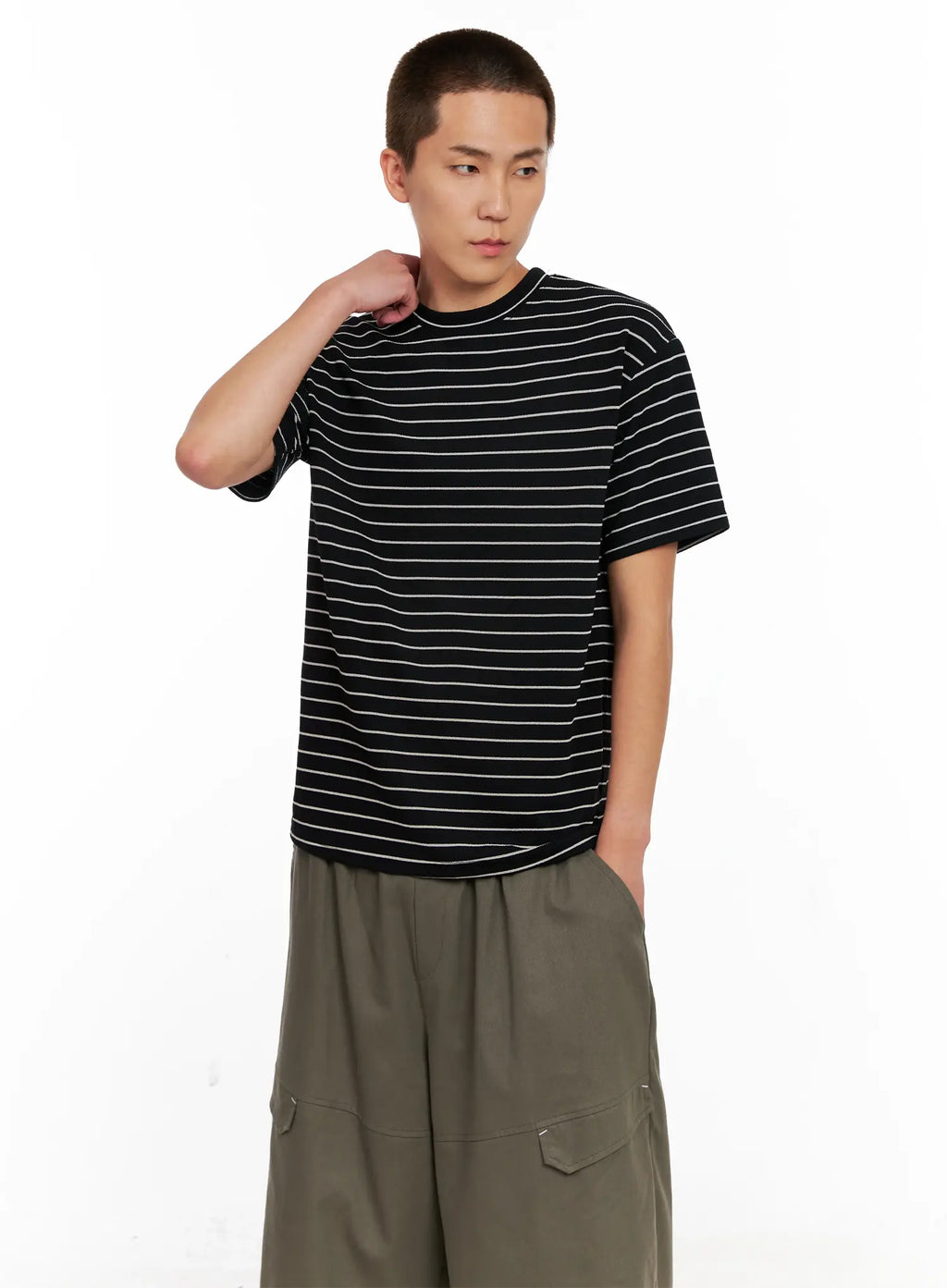 Men's Striped Relaxed-Fit Tee IG511
