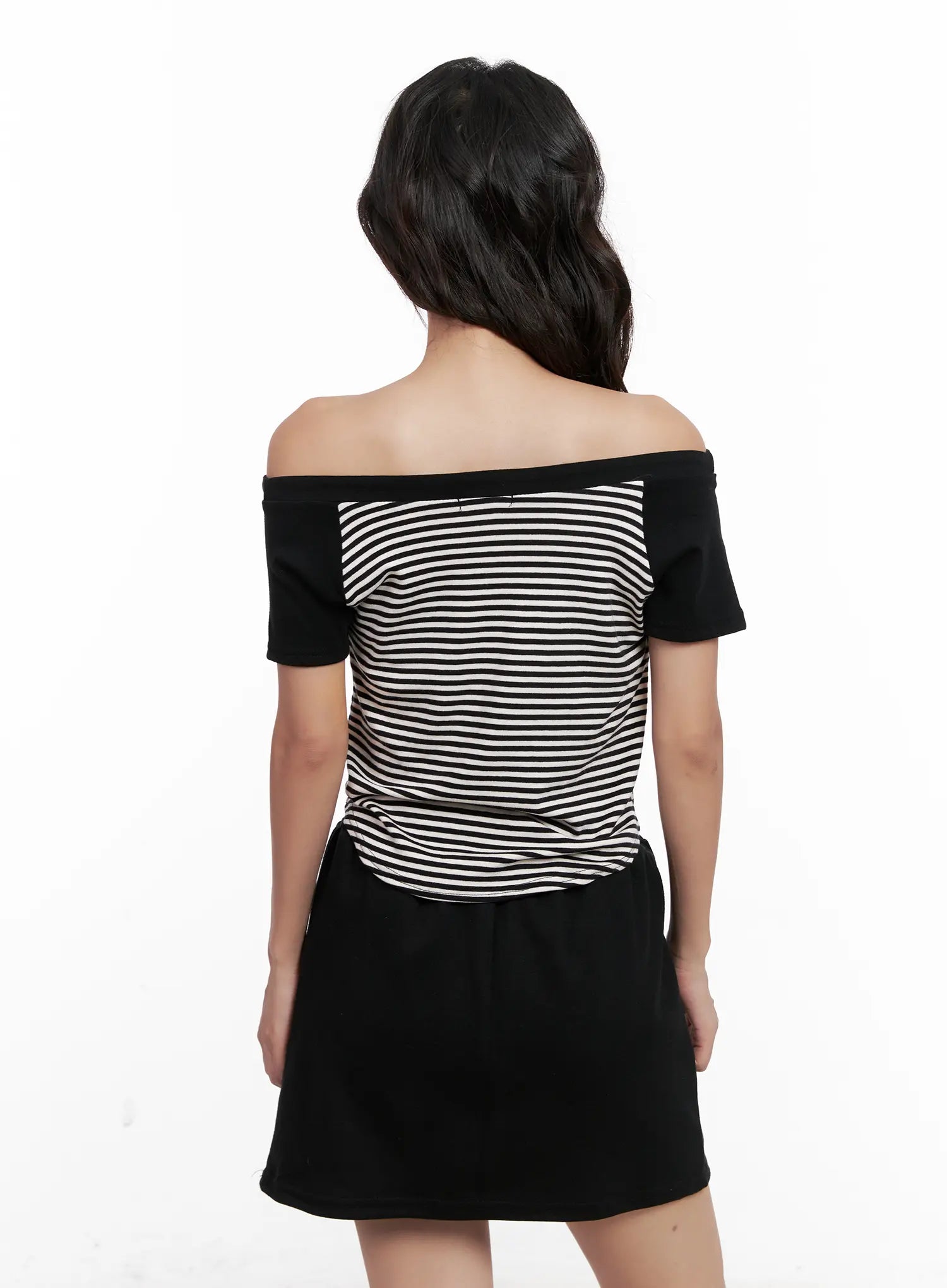 Striped Off-Shoulder Tee CL518