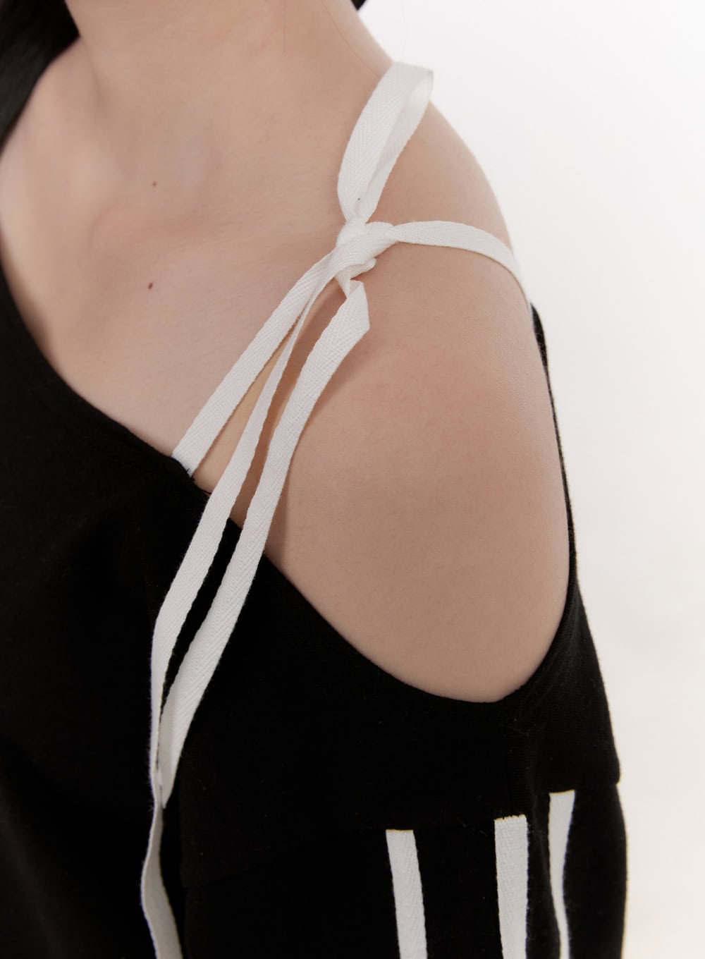 Ribbon One-Shoulder Long-Sleeve Top CJ529