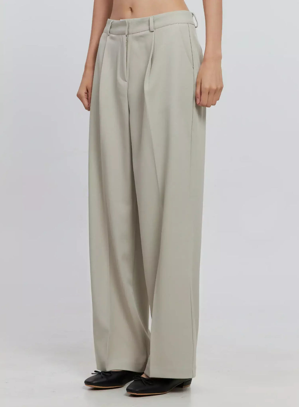 Essential Wide-Leg Slacks IS516