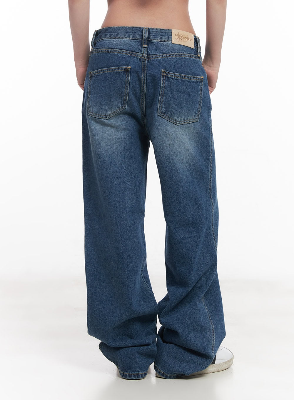 Lilyanna Wide-Leg Jeans CY527