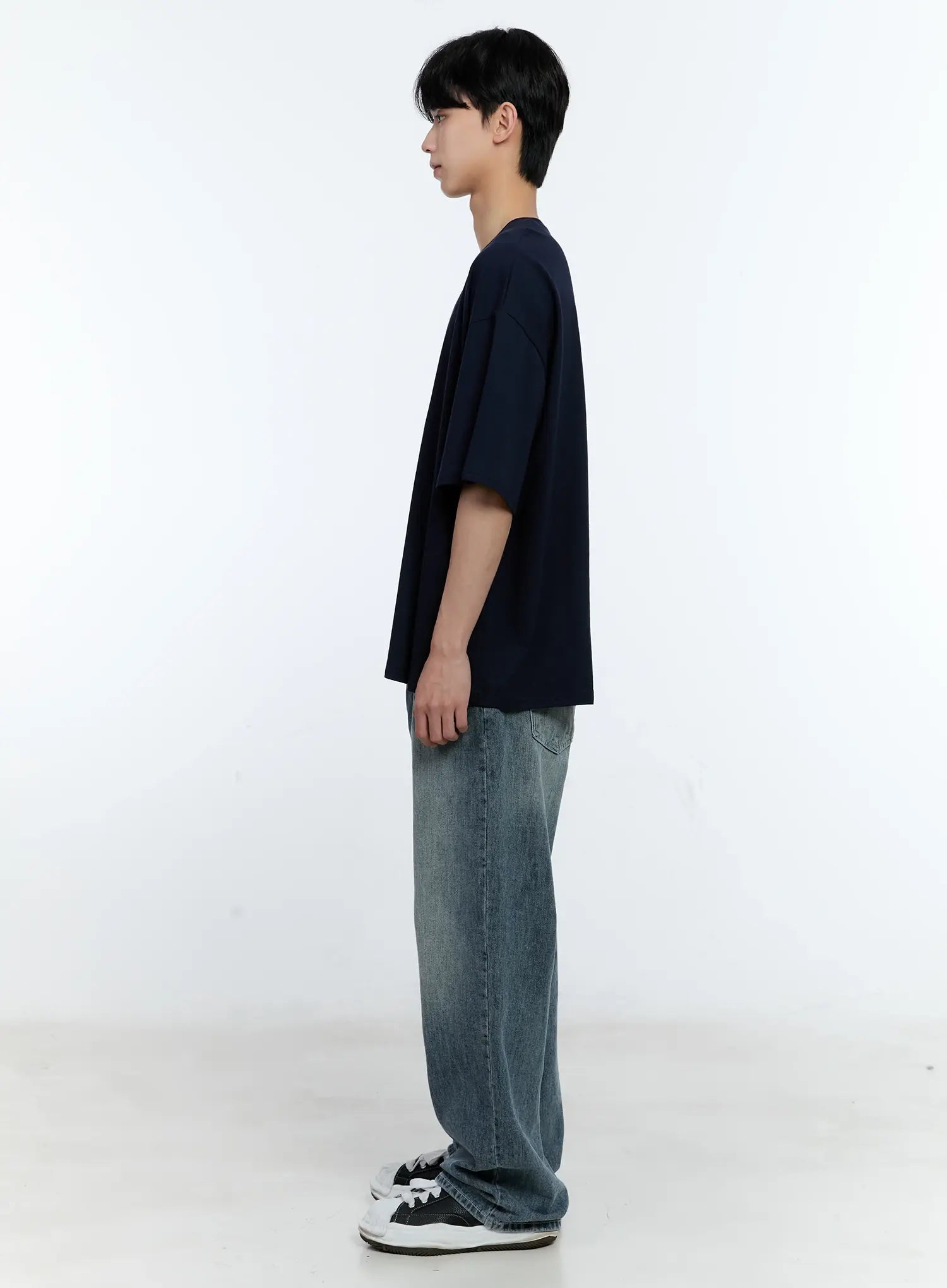 Men's Vintage-Wash Wide-Leg Jeans IL529