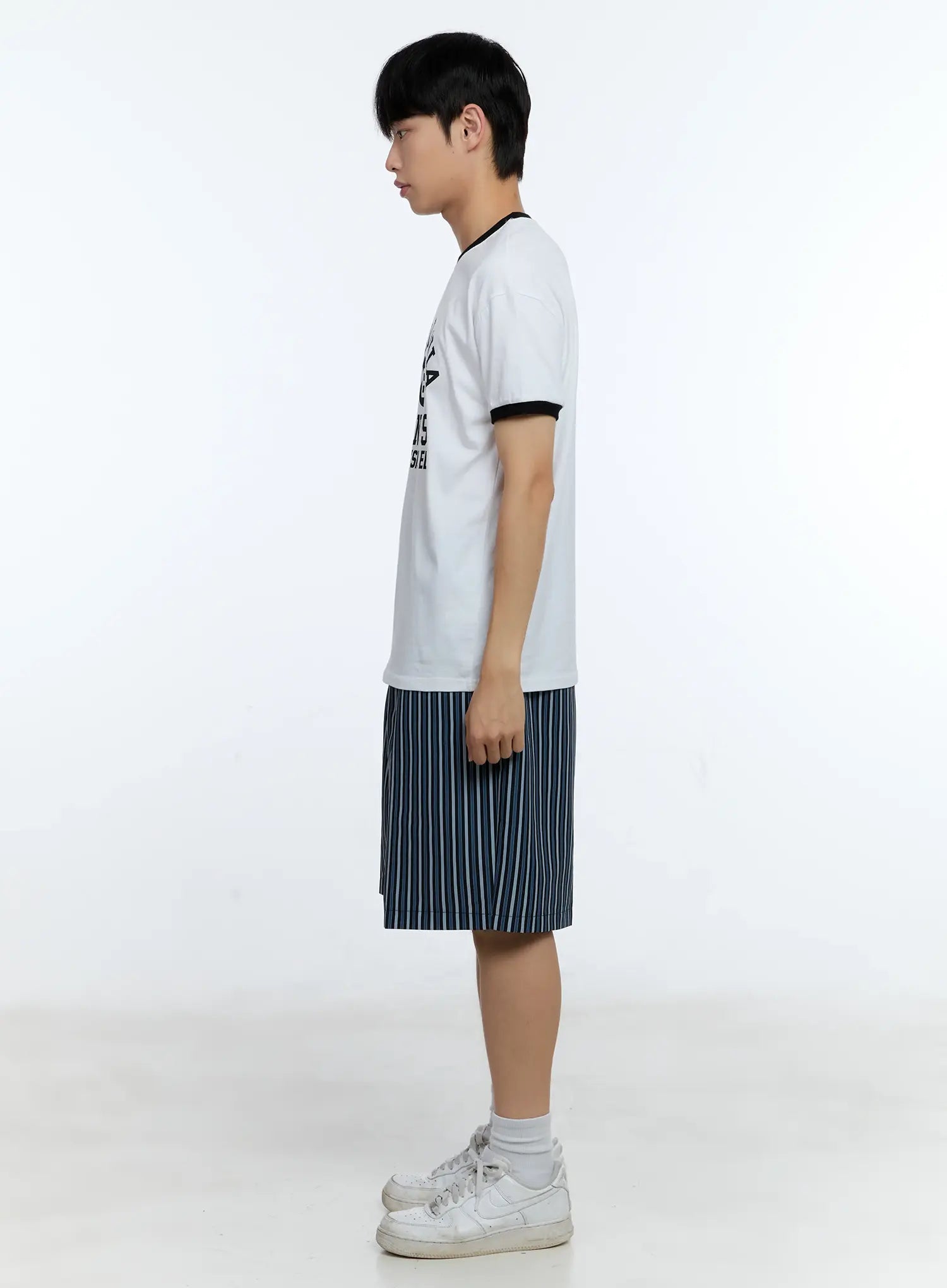 Men's Striped Straight-Leg Shorts IG515