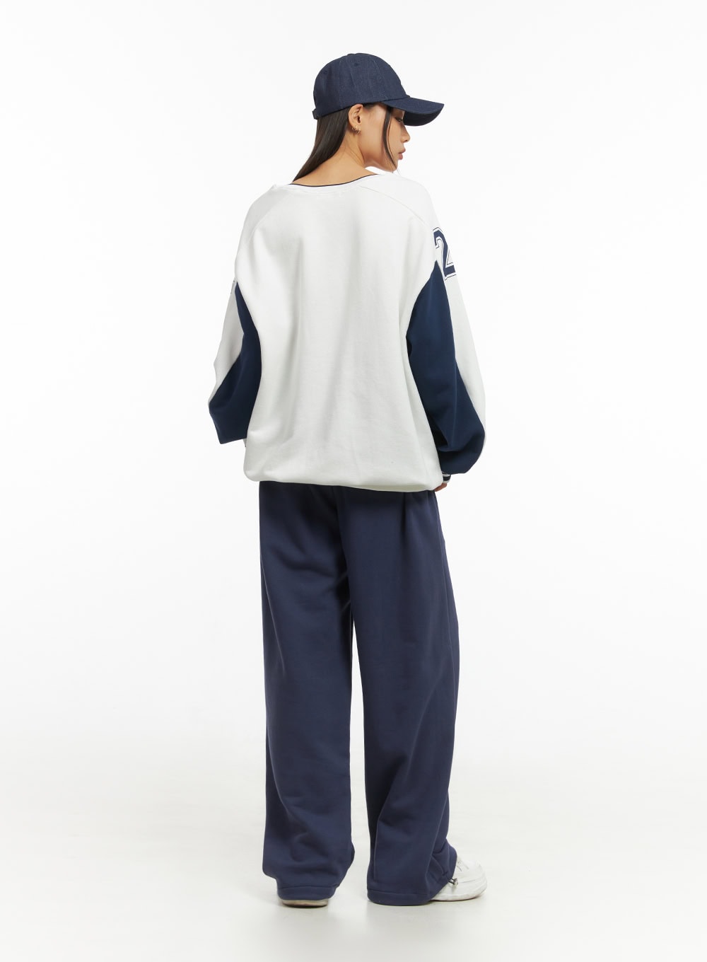 White V-Neck Jersey Sweatshirt IO409