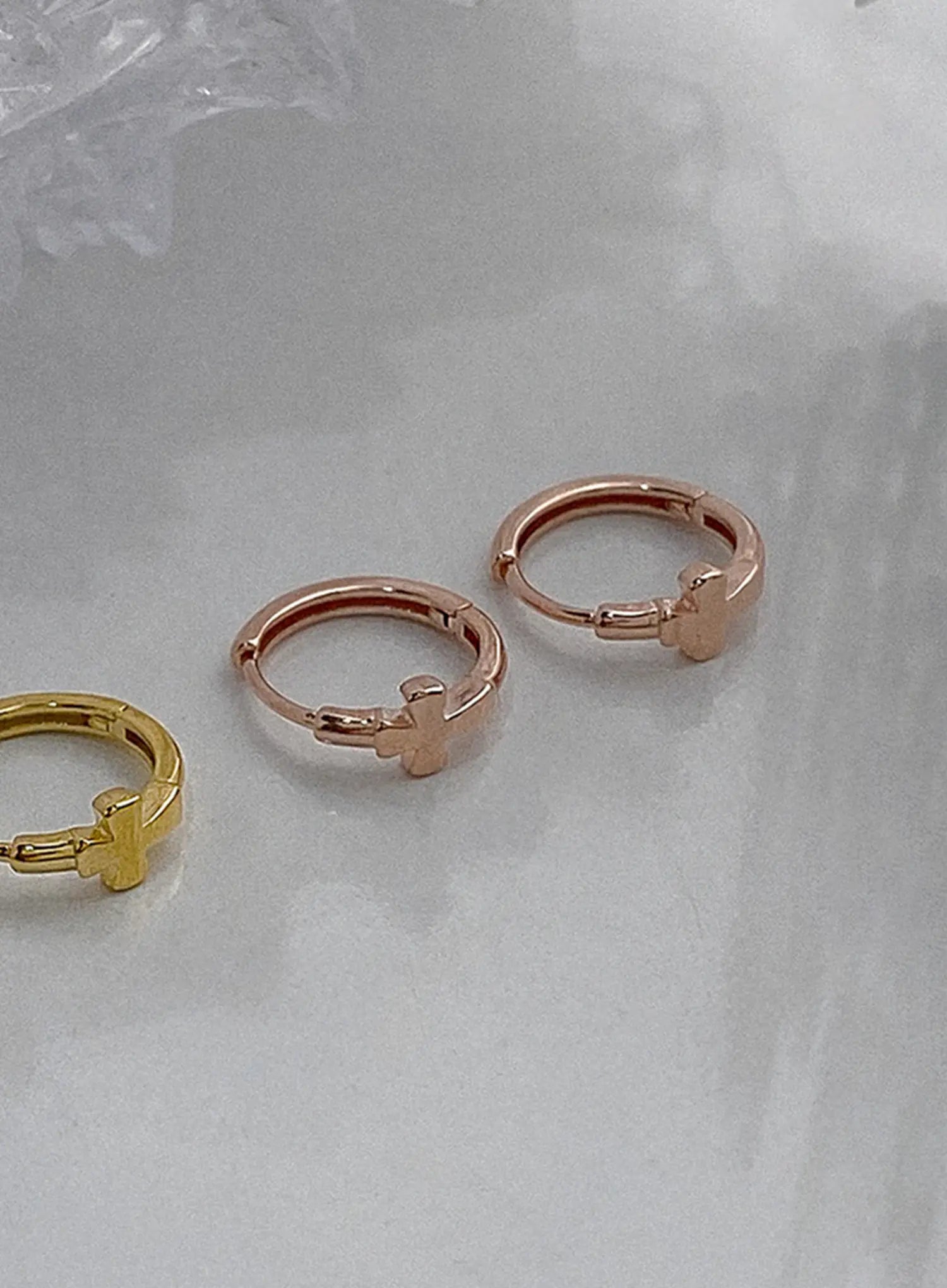 Bishop Cross Snap Earrings IU506