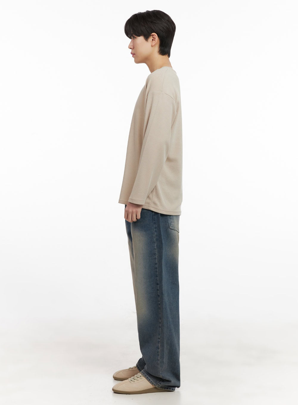 Men's Essential Round Neck Long Sleeve Tee IJ517