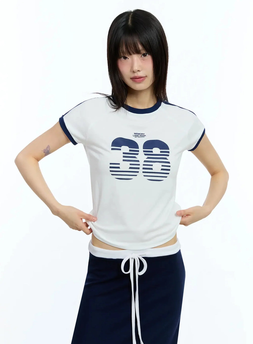 Graphic Two-Tone Tee IU523