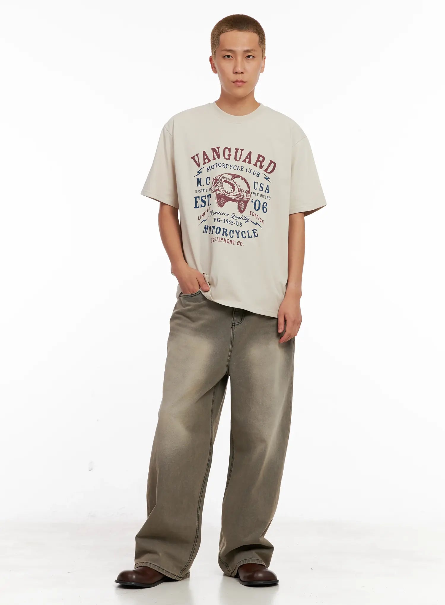 Men's "Vanguard" Graphic Tee IL521