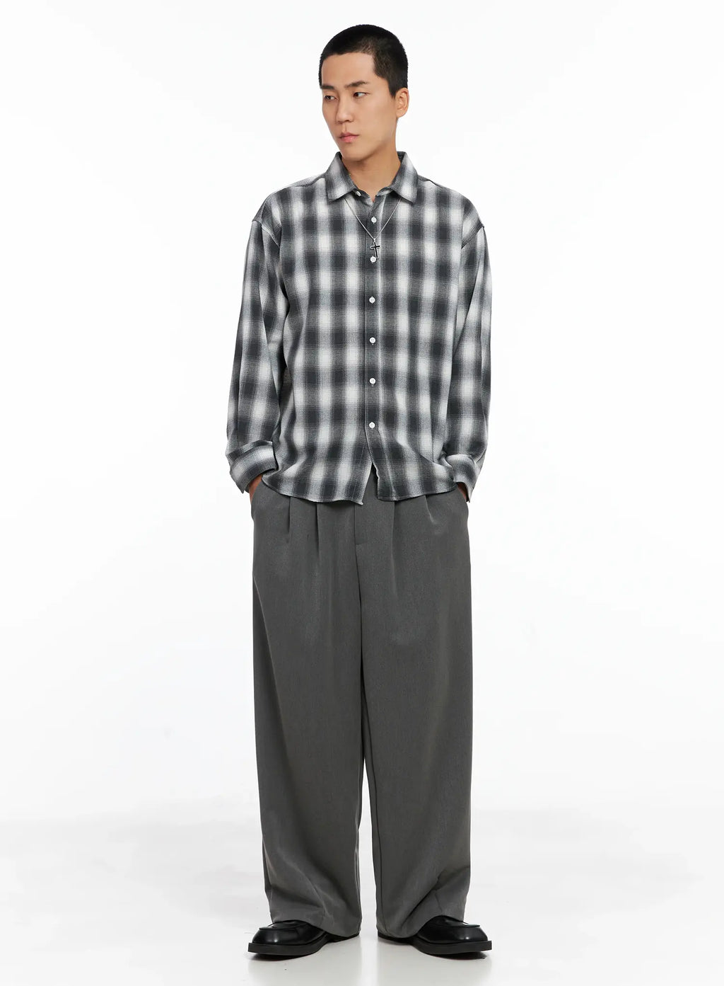 Men's Checkered Button-Up Shirt IS502