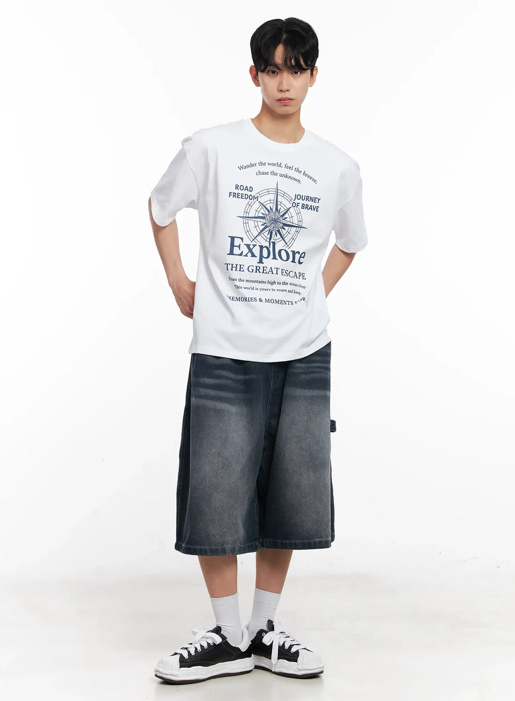 Men's "Explore" Graphic Tee IL504