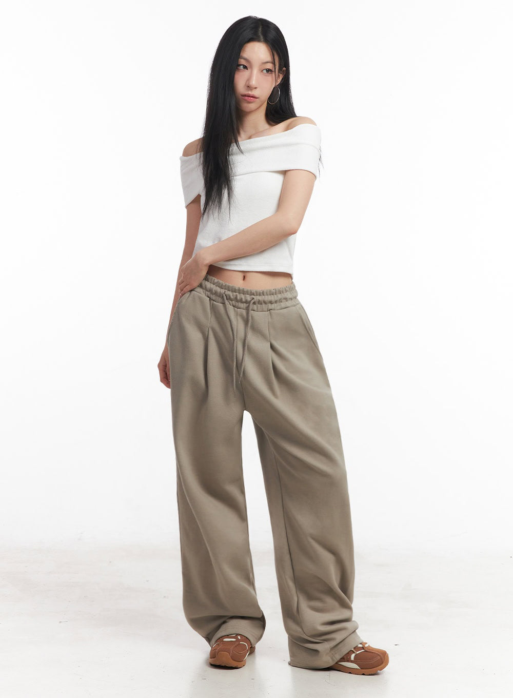 Cotton Pintuck Wide-Fit Sweatpants IY516