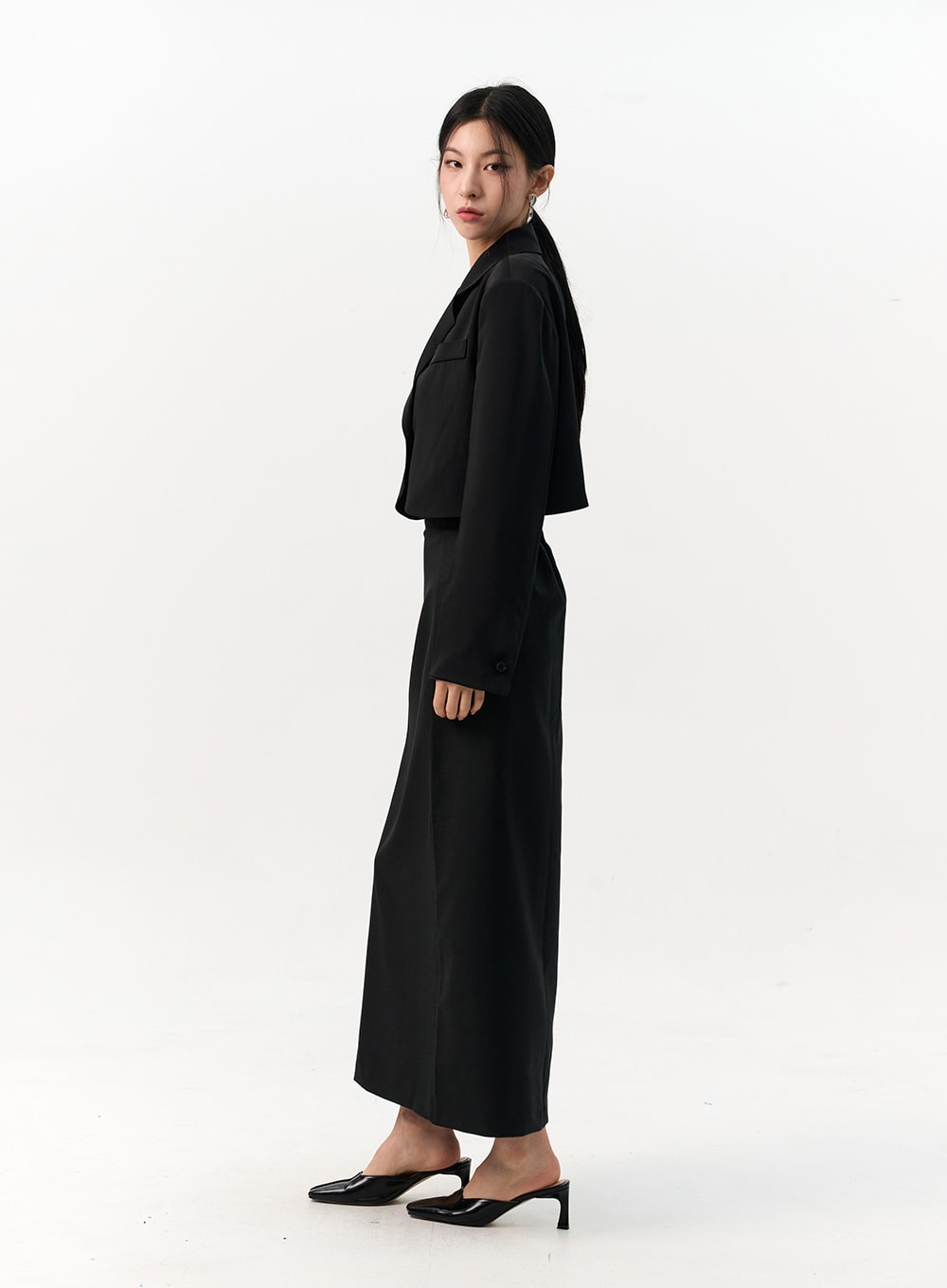 Solid Single Button Crop Jacket IO320