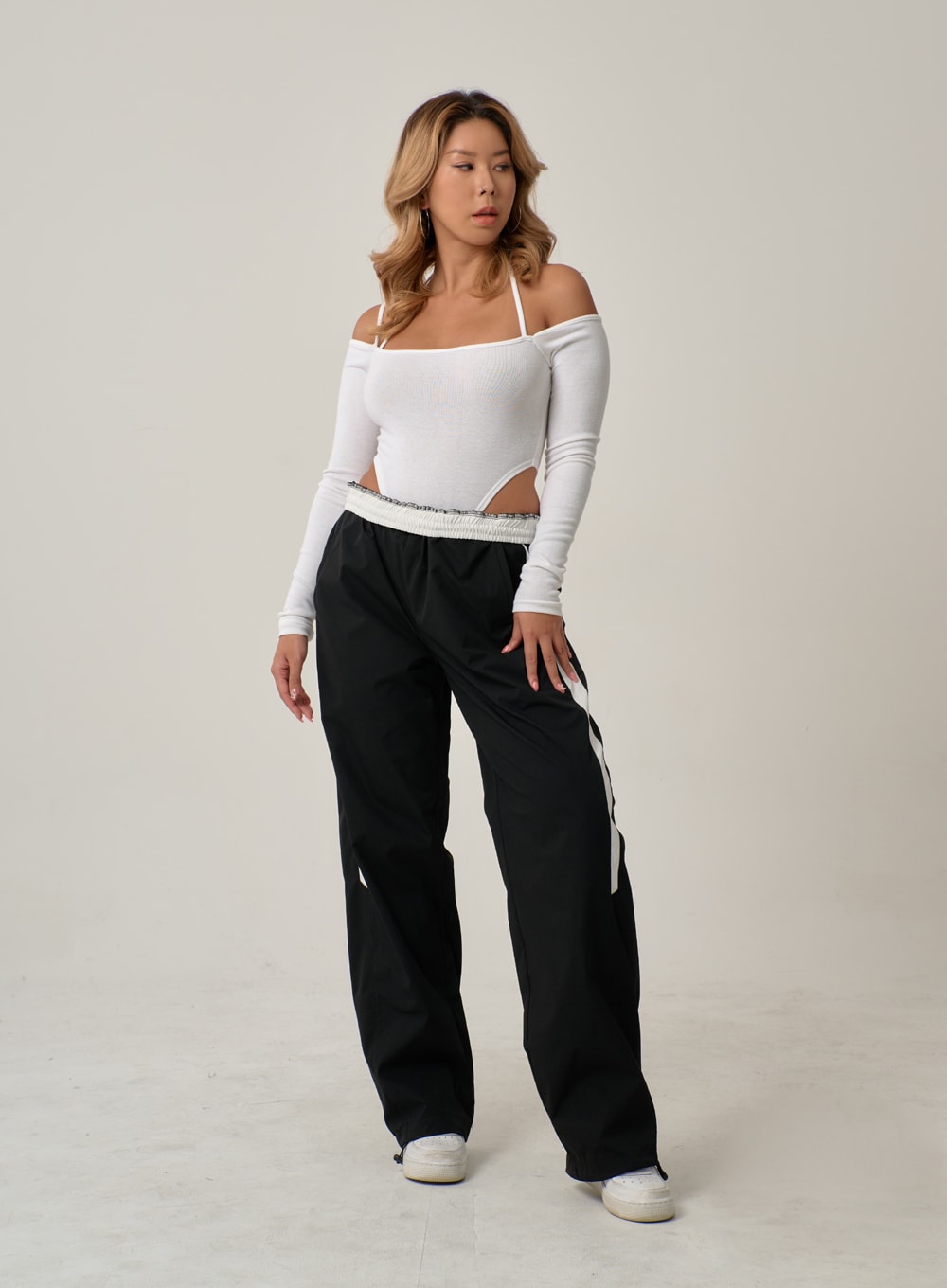 Off-Shoulder Thin Straps Bodysuit IN22