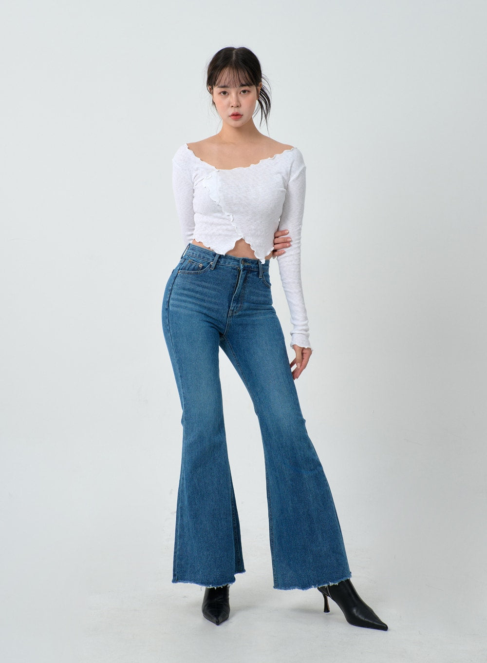 Wavy Off-Shoulder Cropped Top IJ304