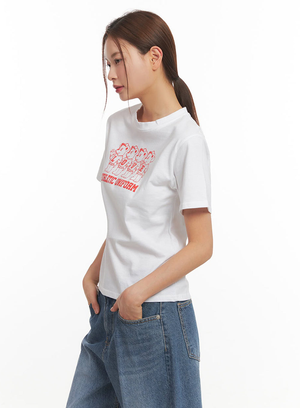 Bear Graphic Tee IM513