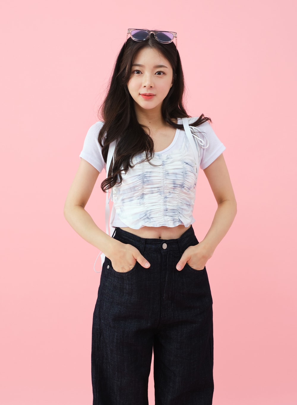 Deep Round Neck Basic Crop T-Shirt BU5