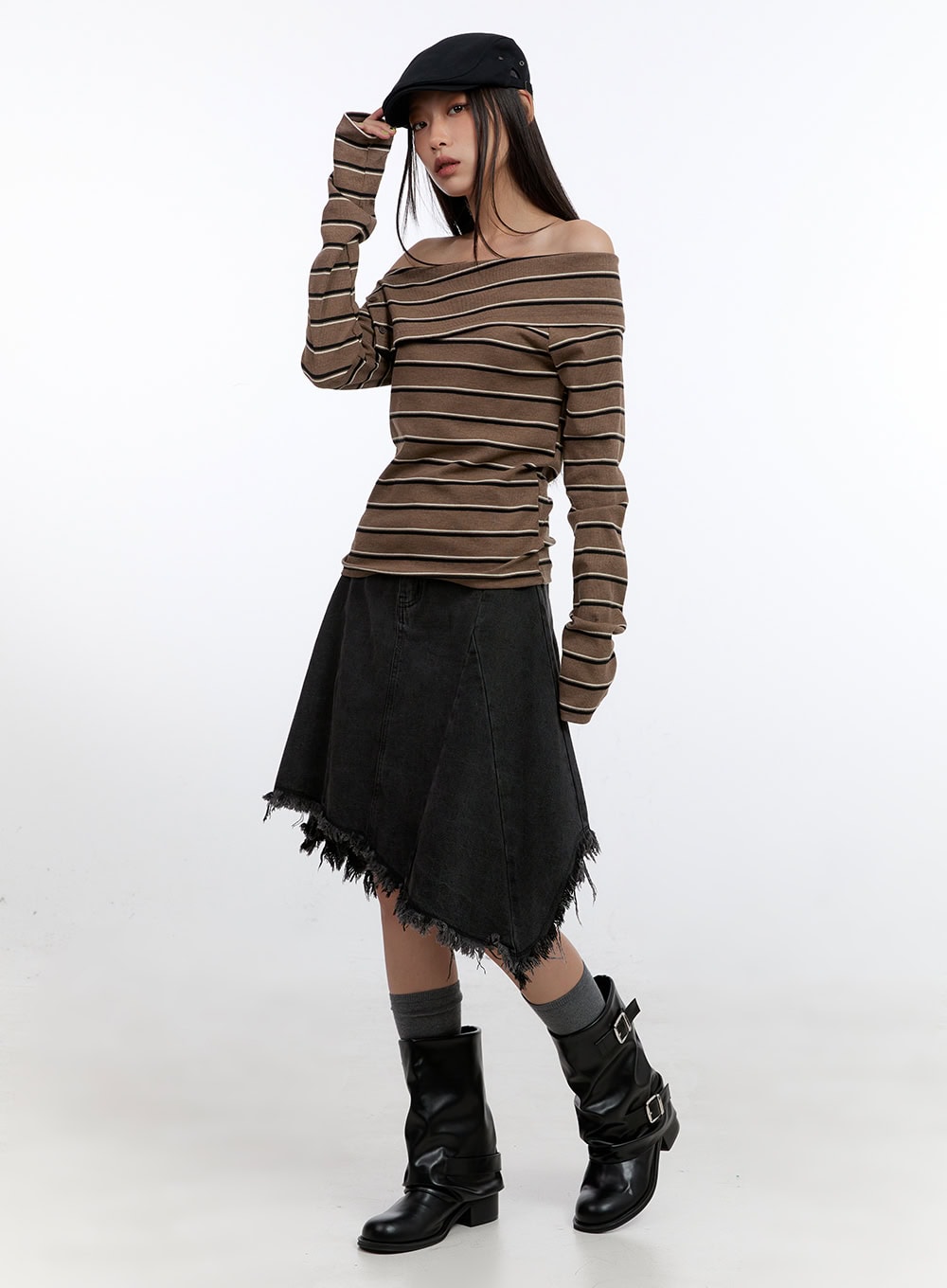 Buttoned Off-Shoulder Stripe Tee CN401