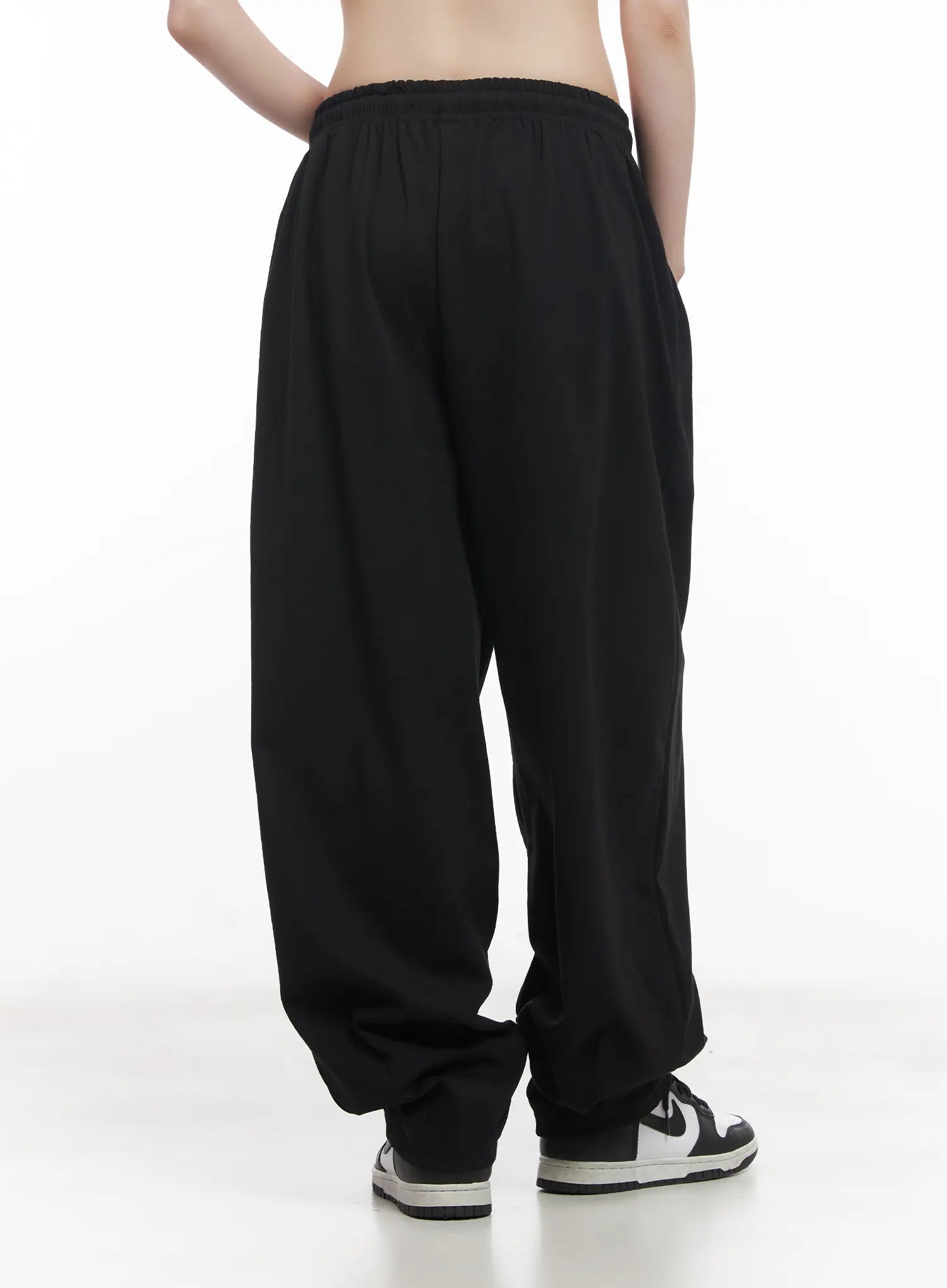 Cozy Adjustable Wide-Fit Sweatpants CU518