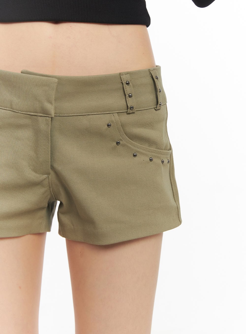 Studded Low Rise Shorts CA523