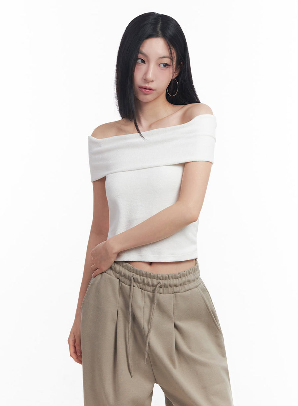 Classic Off-Shoulder Crop Top IY516