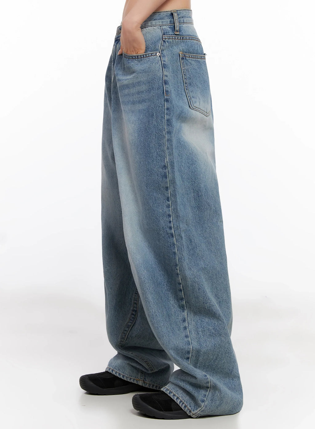 Seojin Washed Wide-Leg Jeans IG508