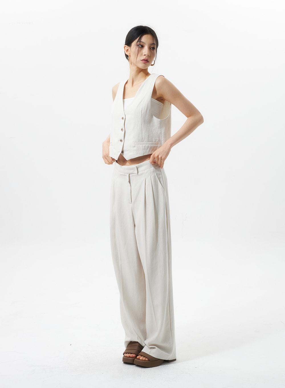 Cropped Button Vest IU326