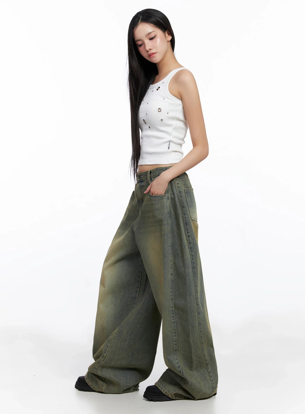 Ribbed Eyelet Slim-Fit Tank Top IS525