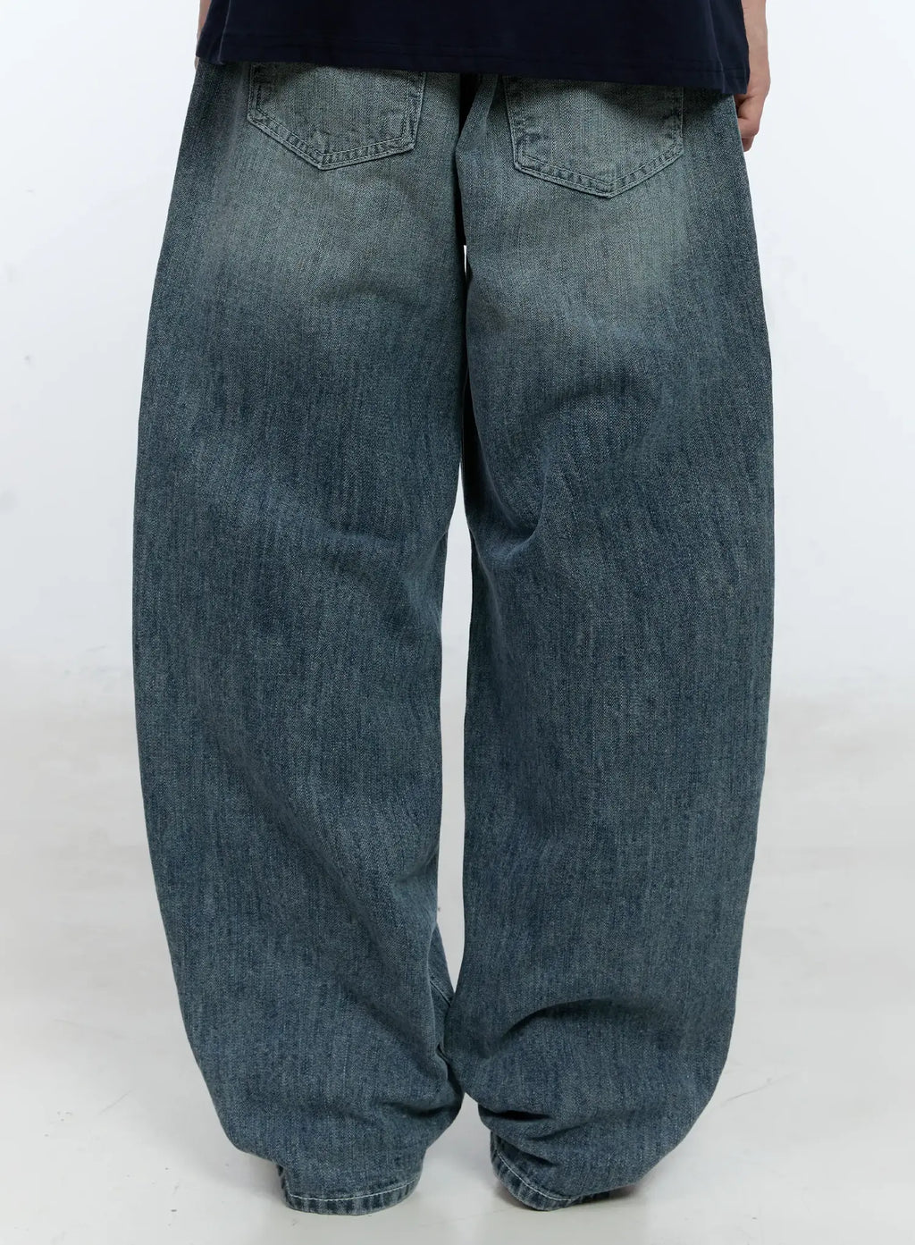 Men's Vintage-Wash Wide-Leg Jeans IL529