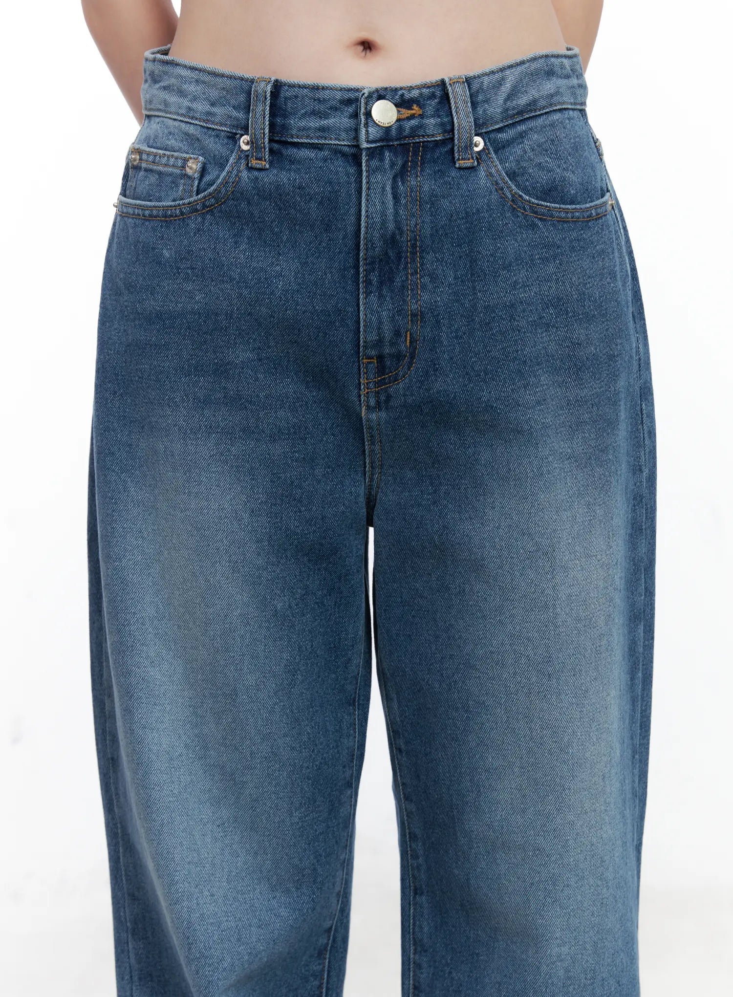 Lilith Straight-Leg Jeans CO506