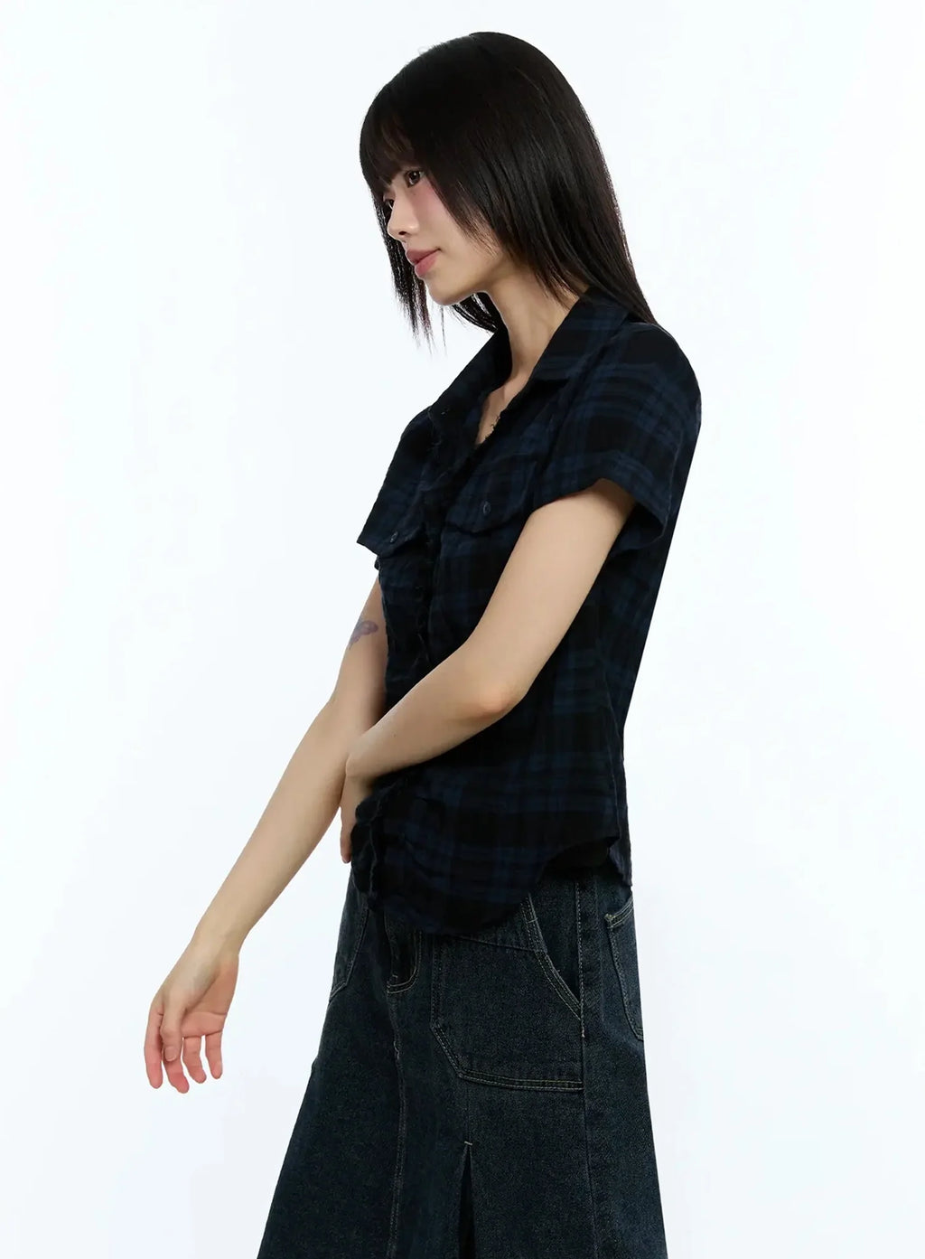 Slim-Fit Plaid Short-Sleeve Shirt IU523