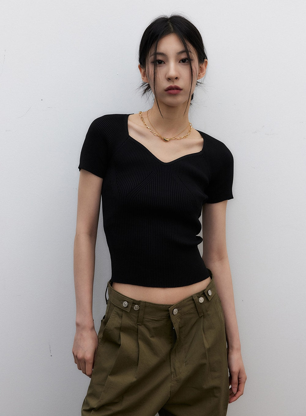 Heart Neck Ribbed Tee IY331