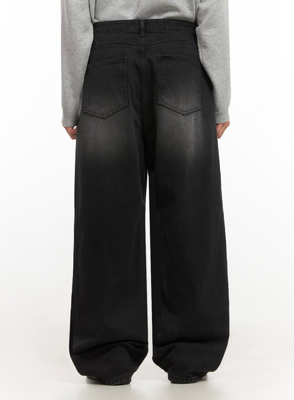 Men's Washed Relaxed-Fit Jeans IF517