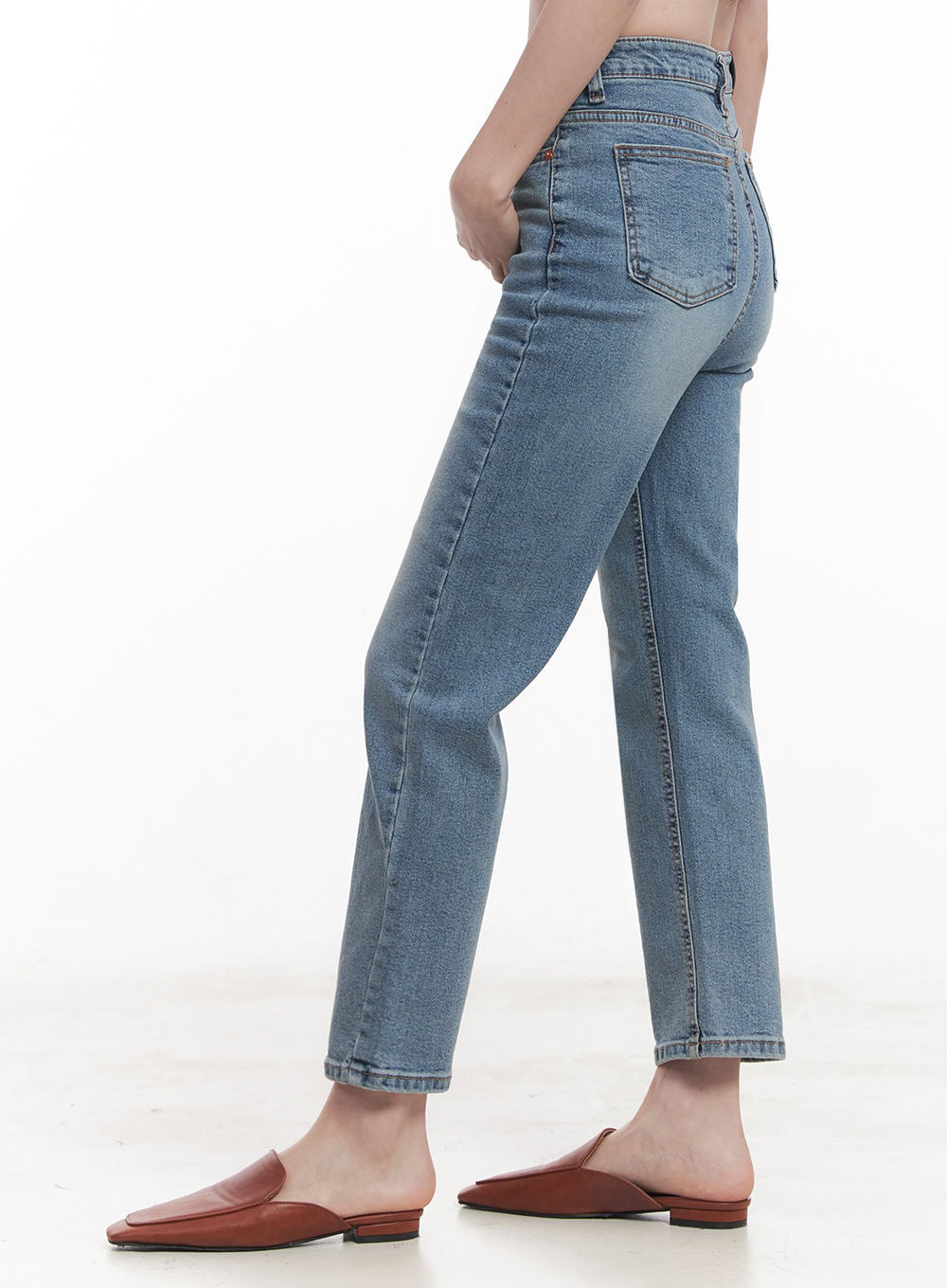 Auren Straight-Leg Jeans IY508