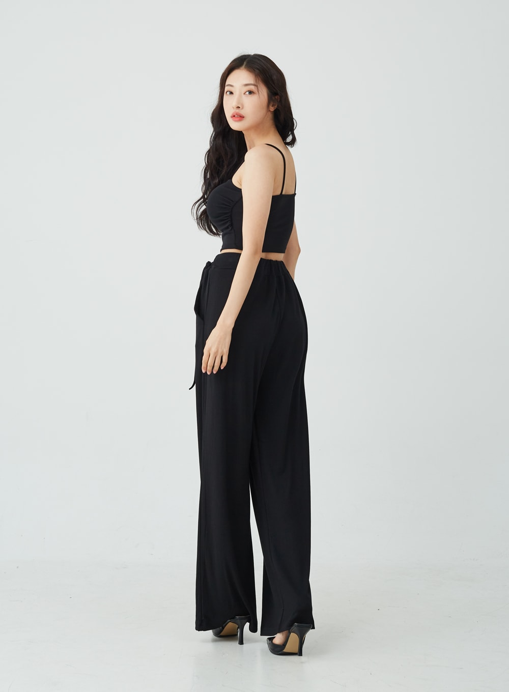 Sleeveless Crop Top IU26