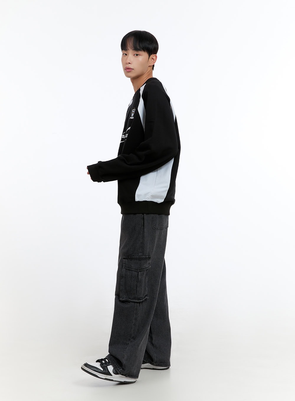 Men's Graphic Raglan Sweatshirt IS413