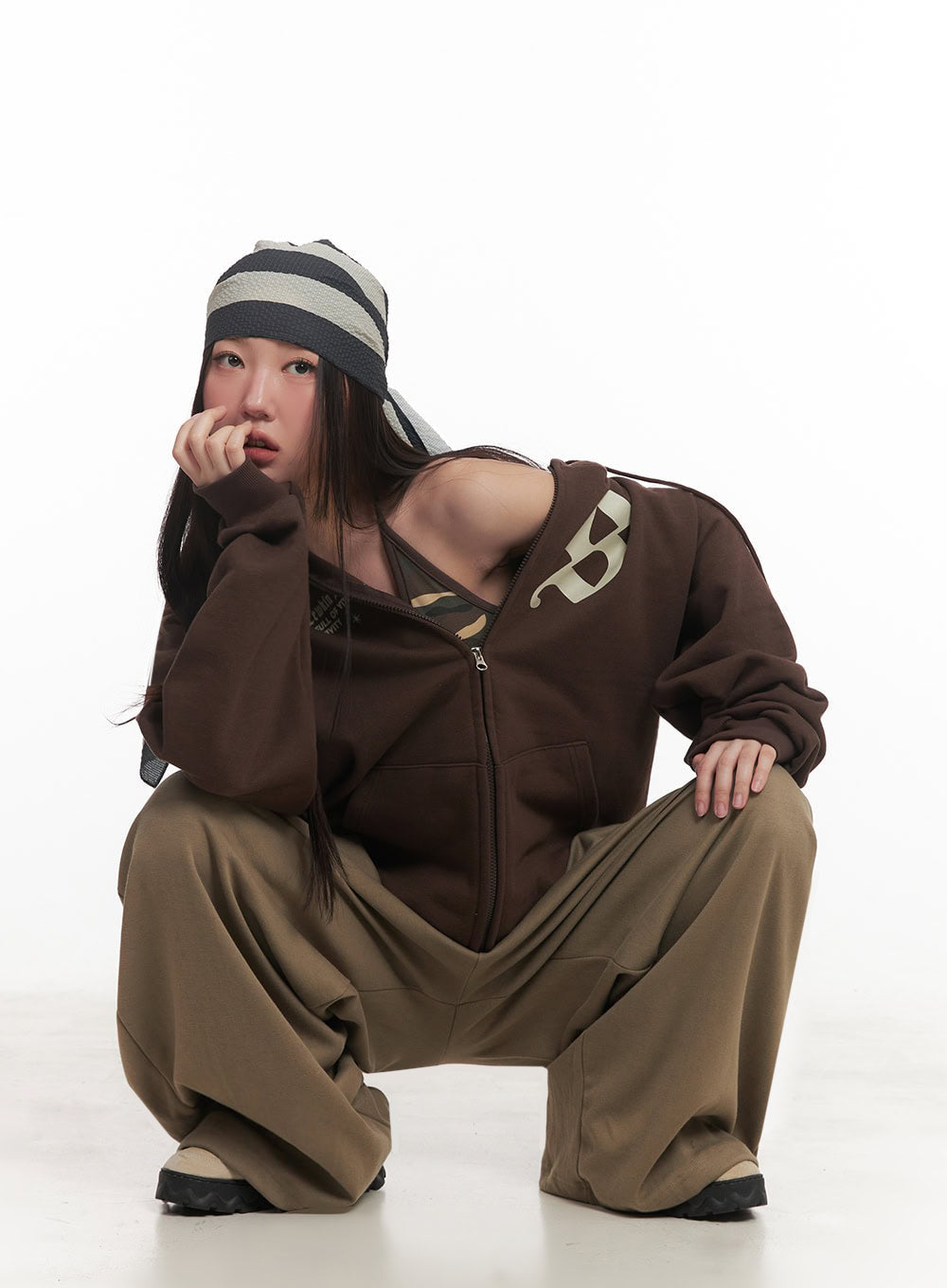Pintuck Belt Wide-Leg Sweatpants IM528
