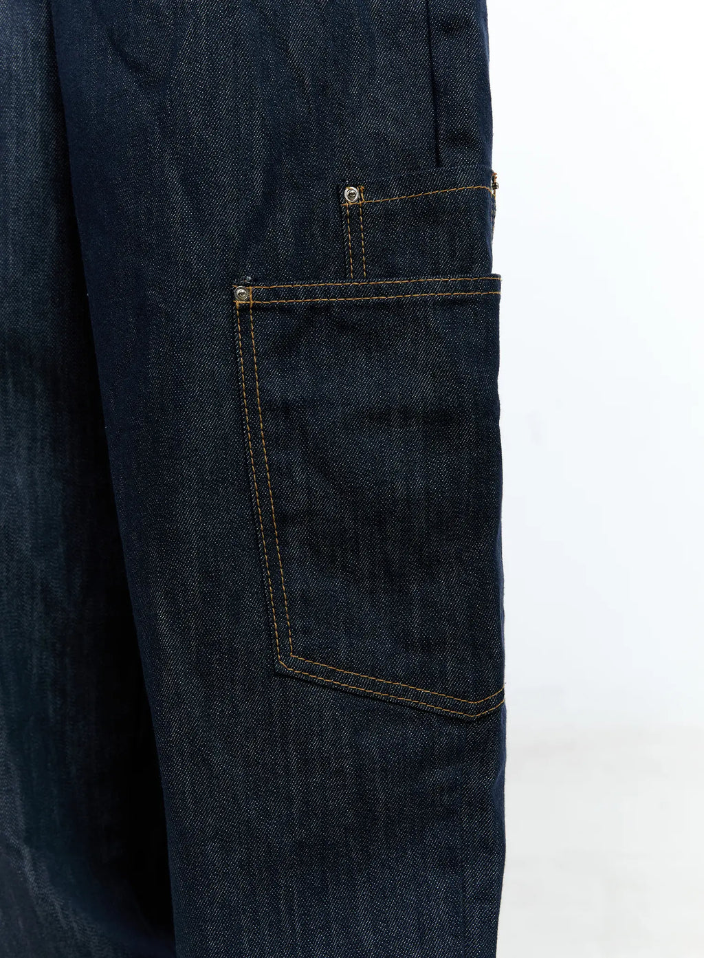 Heejun No-Fade Straight-Leg Jeans CG511
