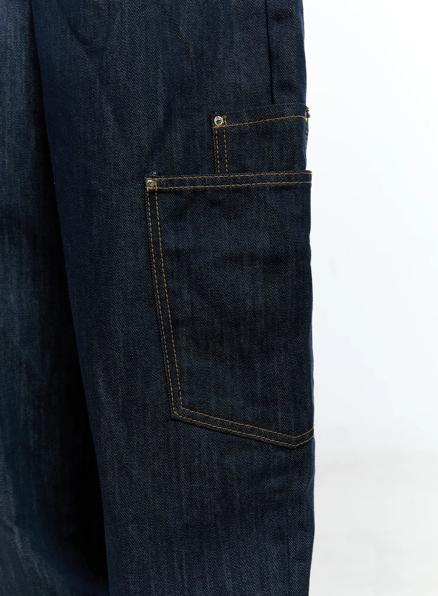 Heejun No-Fade Straight-Leg Jeans CG511