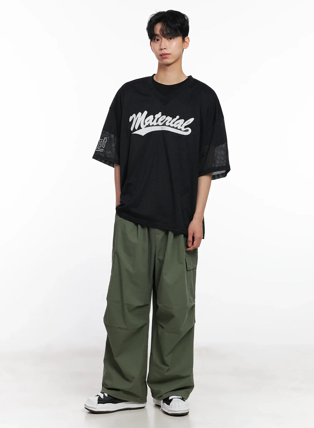 Men's Embroidered Mesh Graphic Tee IU526