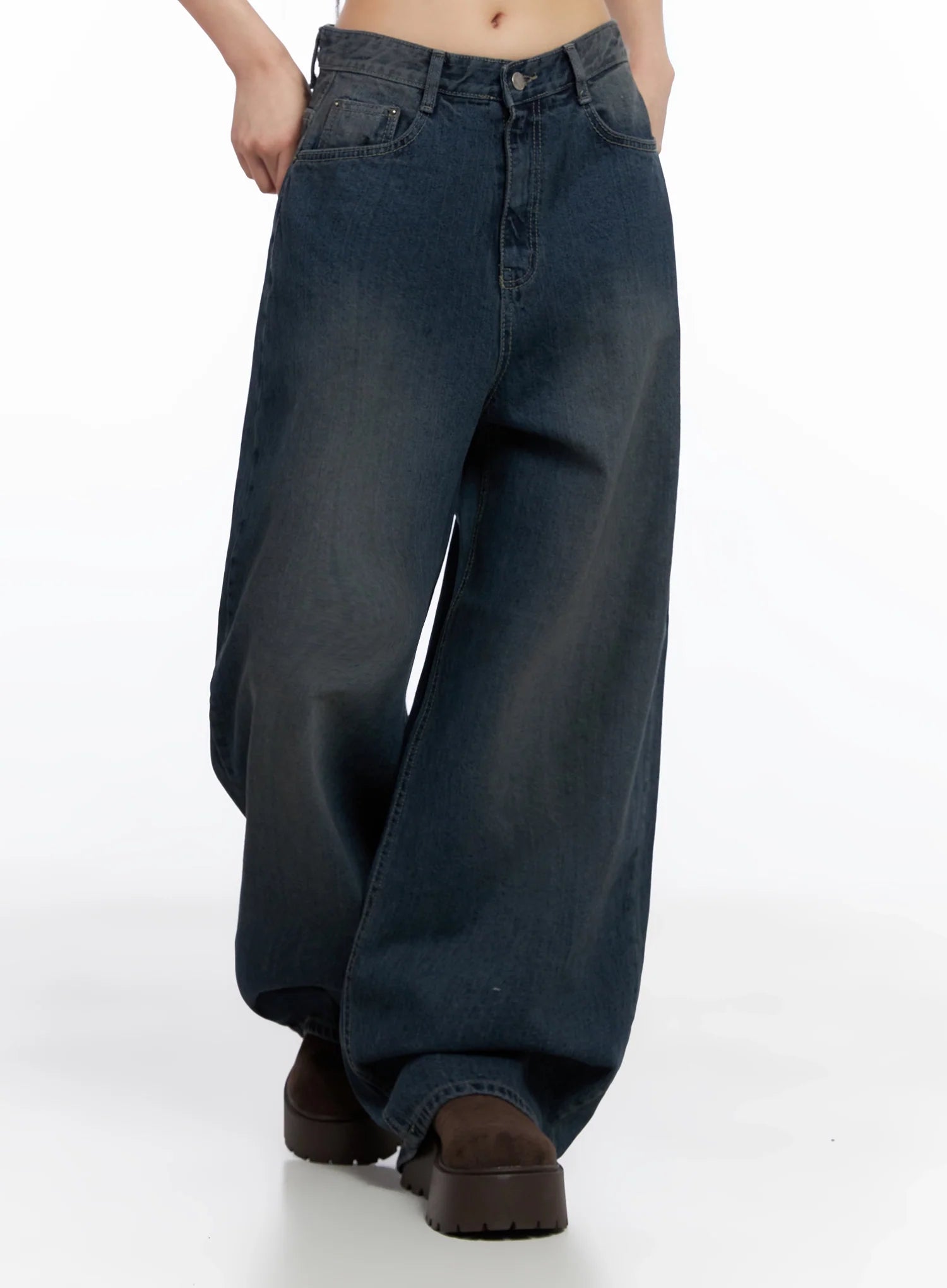 Adelyn Washed Baggy Jeans IS525