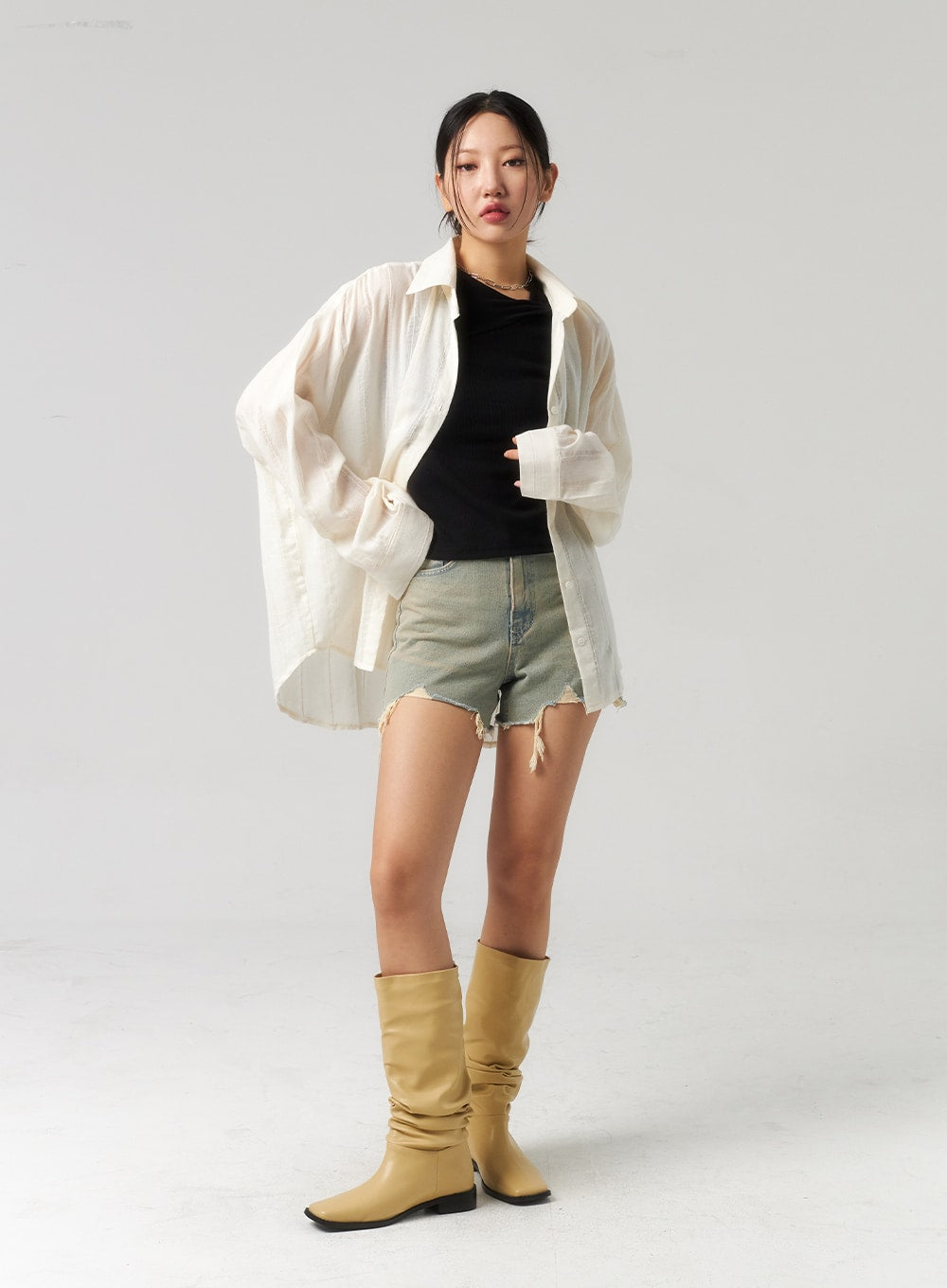 Light Ripped Denim Shorts CU327