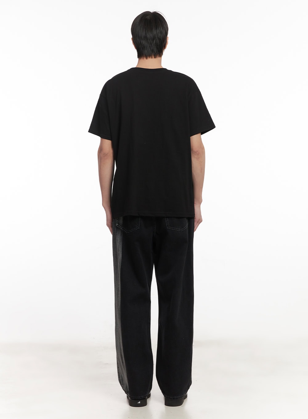 Men's Essential T-Shirt (Black) IM519