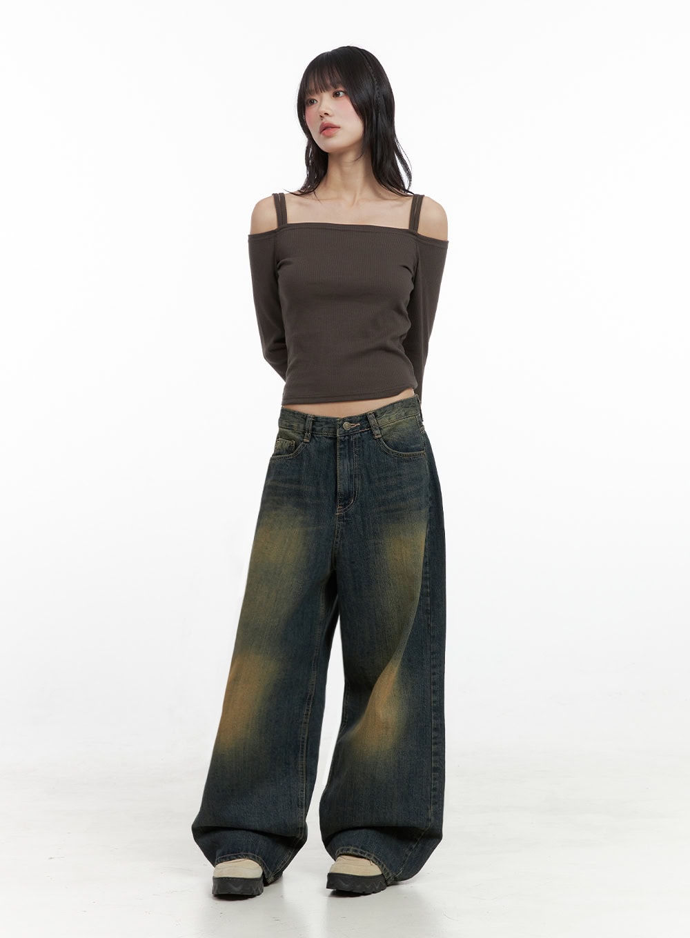 Strap Off-Shoulder Crop Top IO430