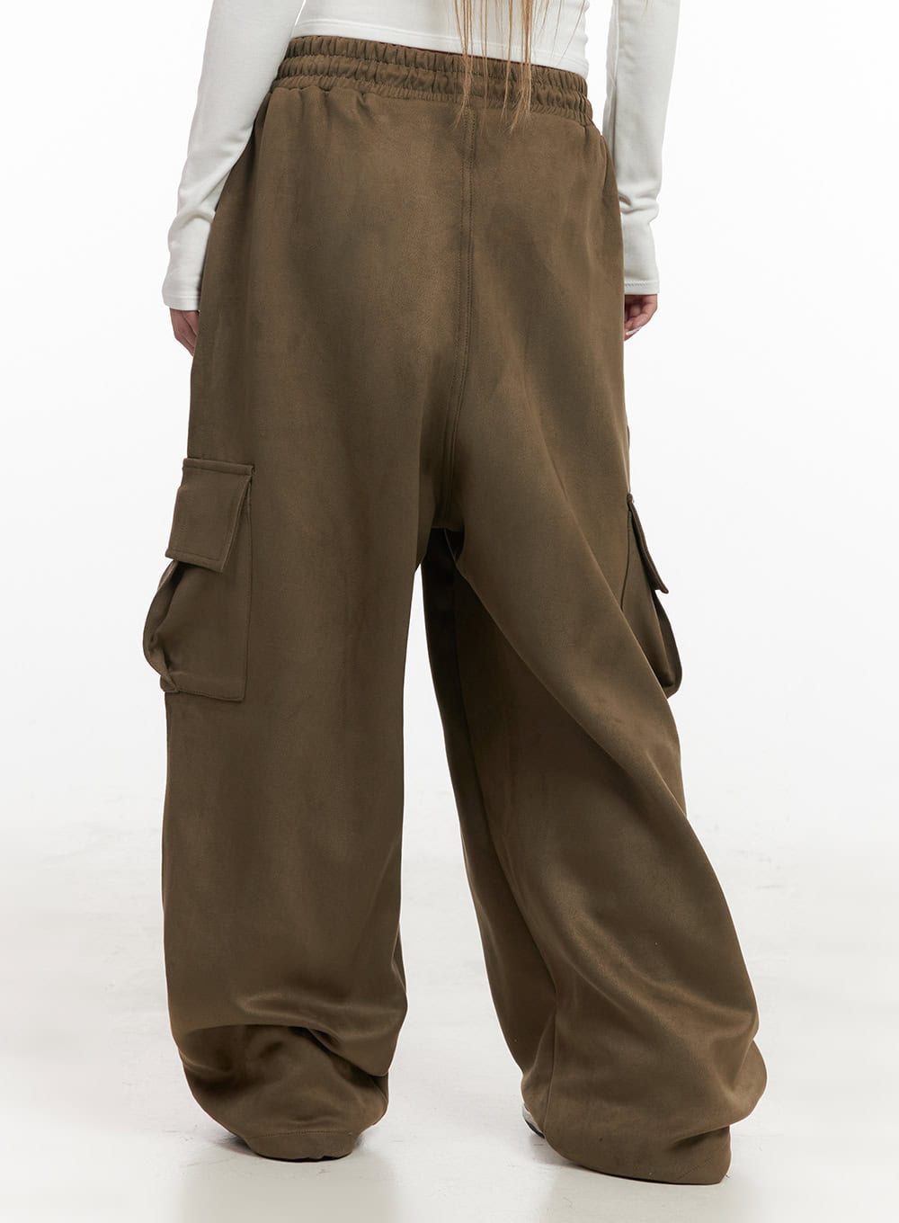 Suede Wide-Fit Cargo Sweatpants CJ507