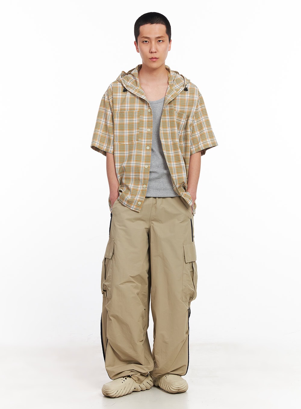 Men's Cargo Balloon-Fit Windbreaker Pants (Beige) IU512